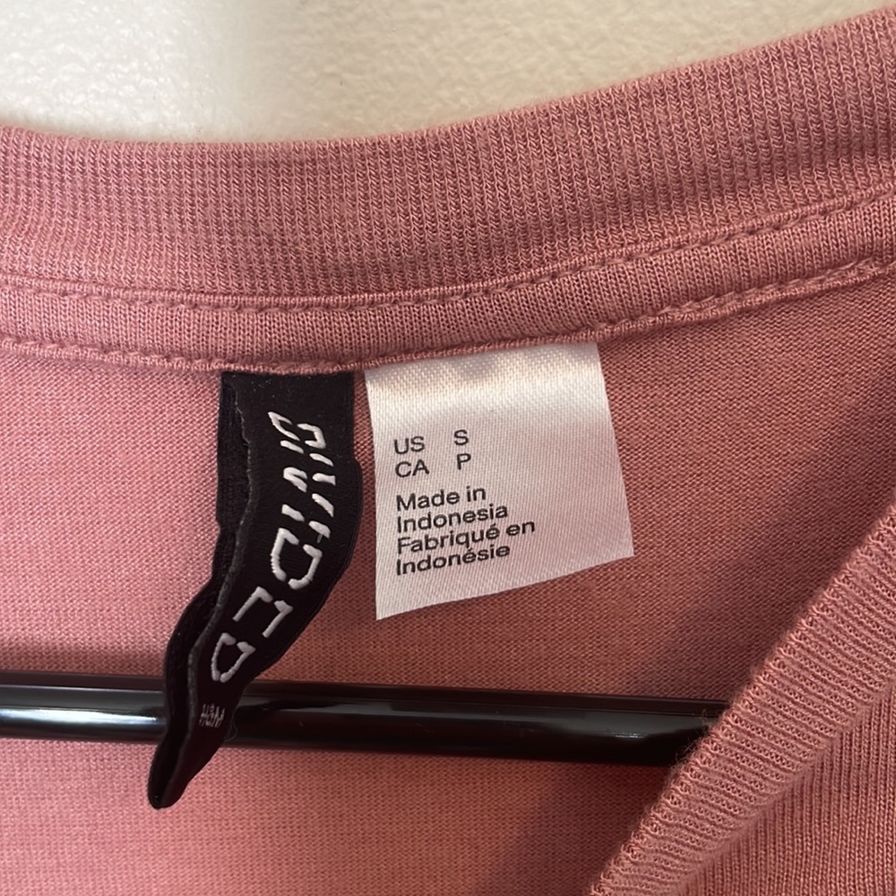 Small Rome Graphic Tee - Picture 3 of 3